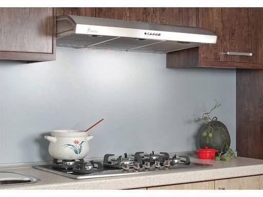 مزایای هودهای اخوان در آشپزخانه مدرن: چرا انتخاب اول حرفهایها؟ (مقایسه و برجسته کردن نقاط قوت برند)